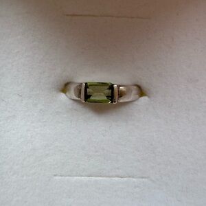 Sterling Silver Peridot ring